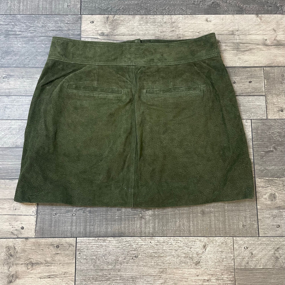Blank NYC Sun Valley Suede Mini Skirt 31 UK 16 Green Leather Pockets BNWT - Picture 2 of 12